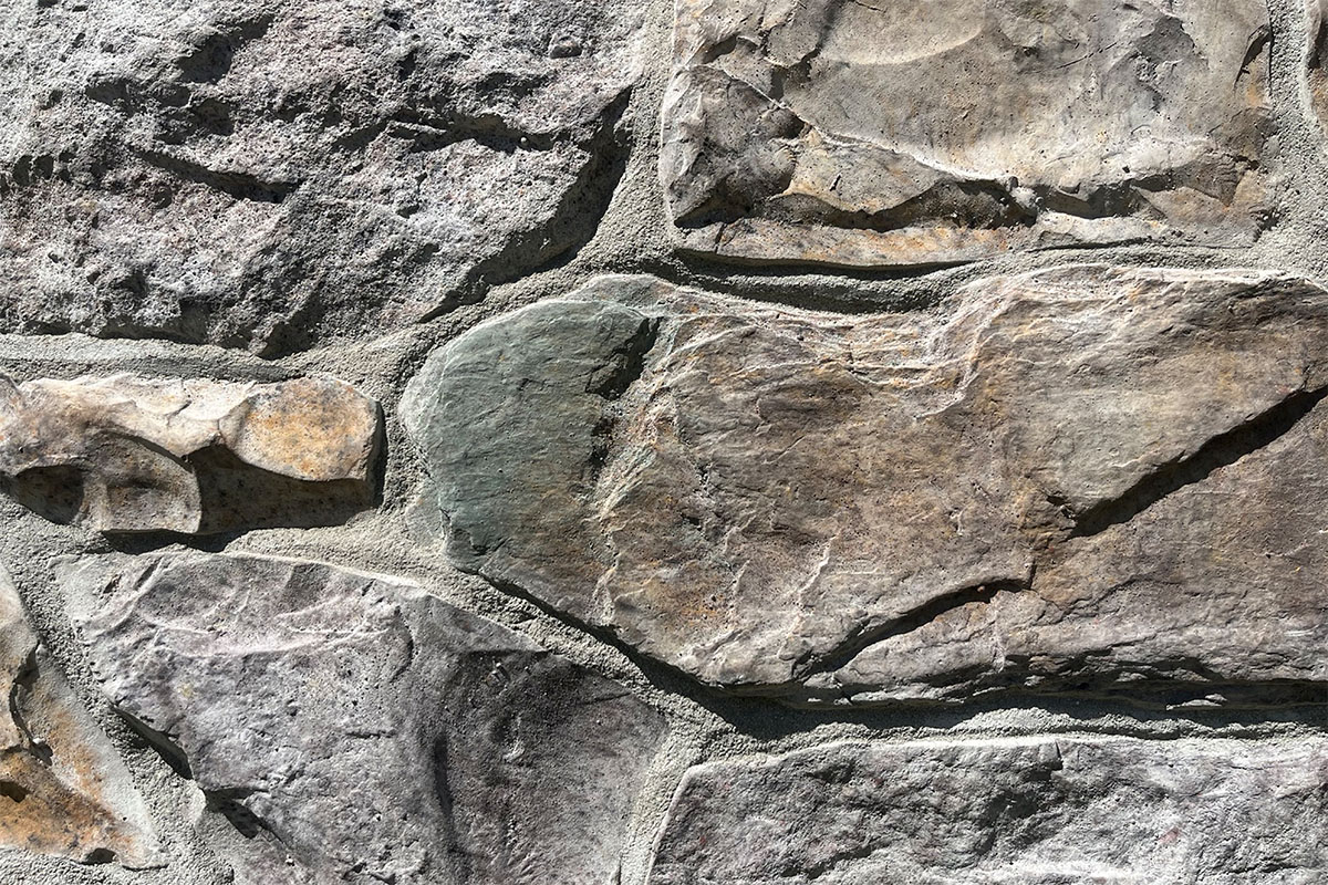 New England Fieldstone Lambris